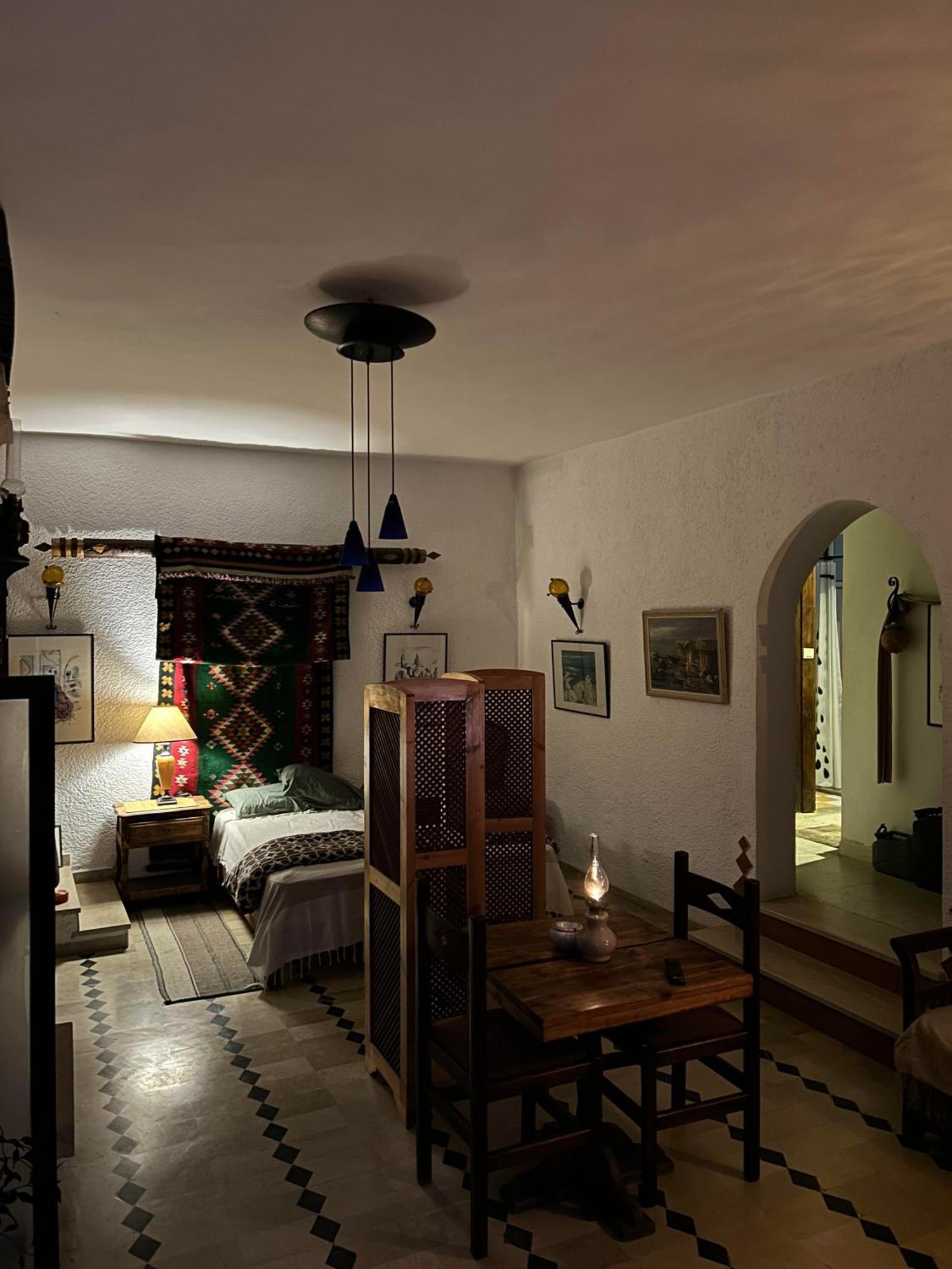 L'Artisan Hotell Harqalah Exteriör bild