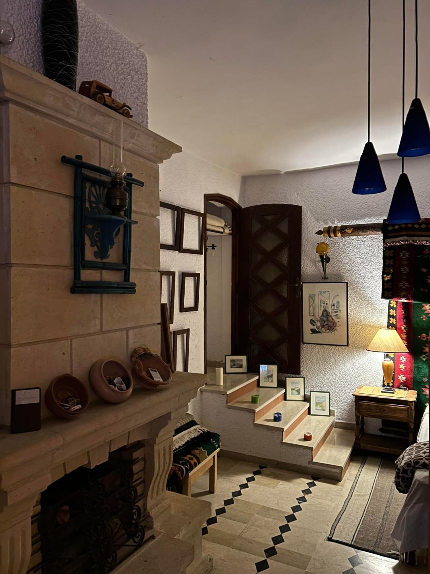 L'Artisan Hotell Harqalah Exteriör bild