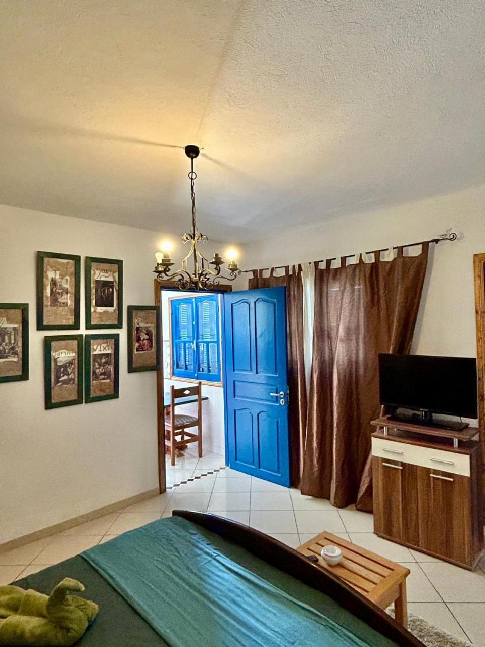 L'Artisan Hotell Harqalah Exteriör bild