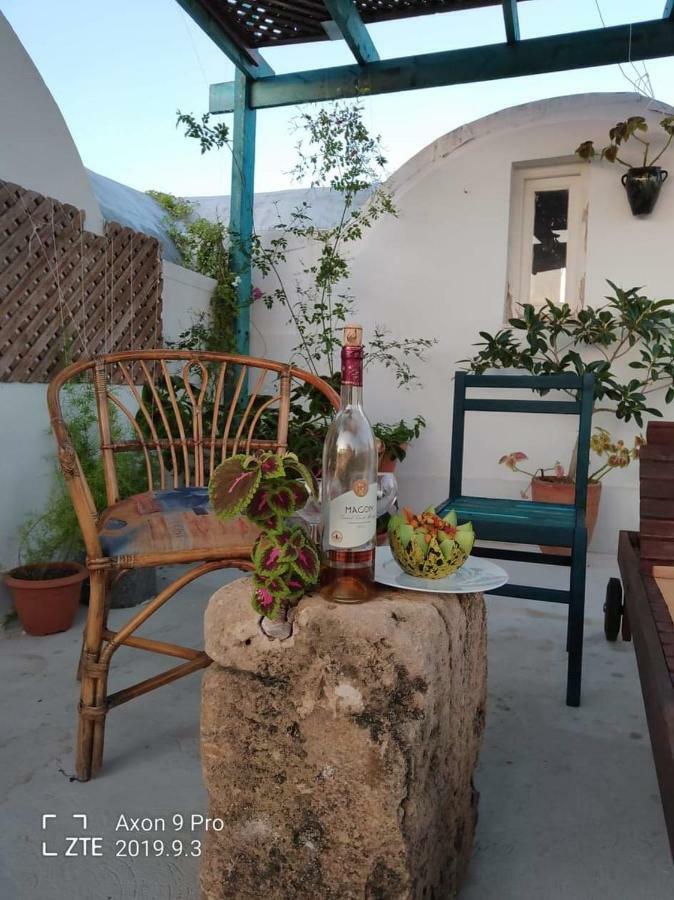 L'Artisan Hotell Harqalah Exteriör bild